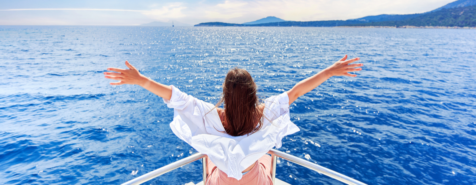 KRF Frau Schiff GI 1791591905 951 Weihnachtsreisen für Singles