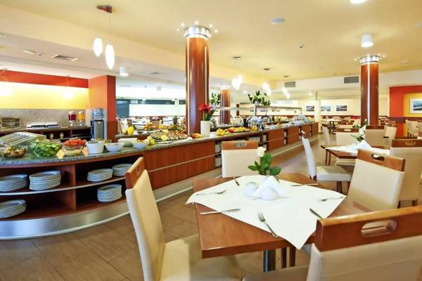 Restaurant, Hotel Ikar Plaza